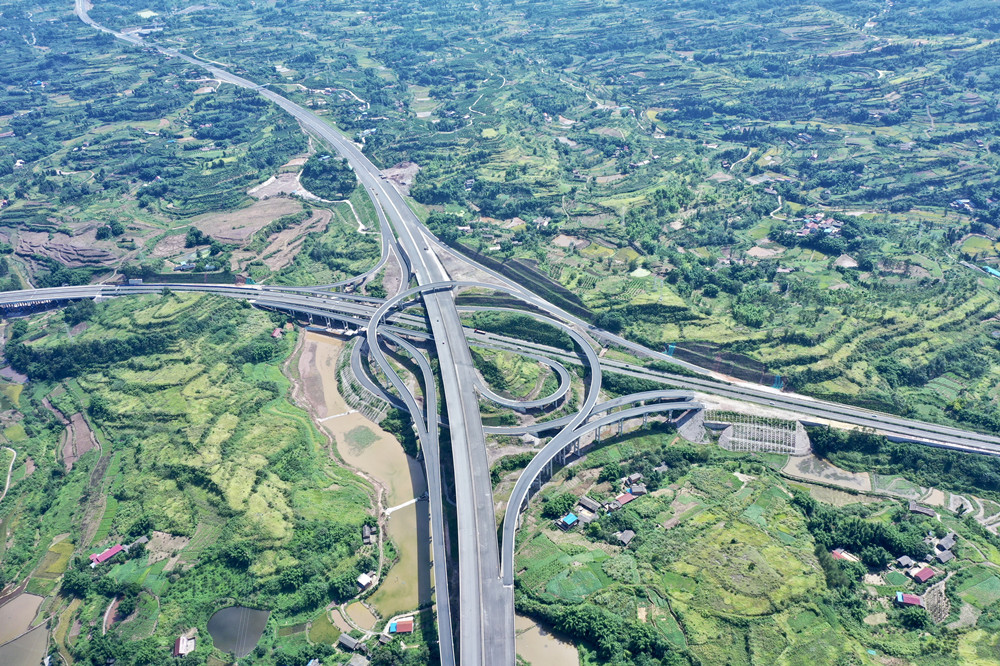 俄媒：中国高速公路总里程将是美国两倍